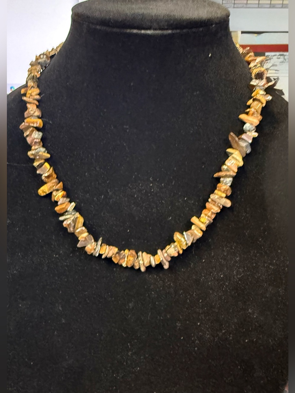 Natural Chip Stone Necklace in Golden Brown